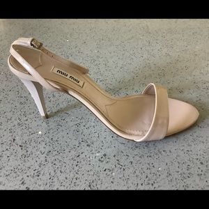 Miu Miu Nude patent leather heel right shoe sz39 1/2 new Italy